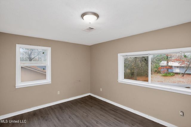 2815 Tara Road, Jackson, MS 39212