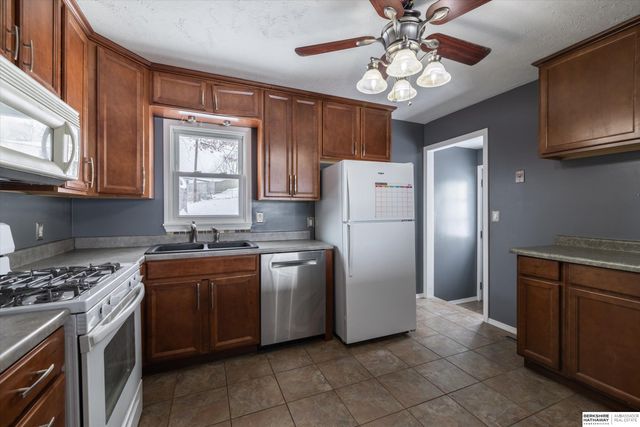 7420 S 72nd Street, La Vista, NE 68128