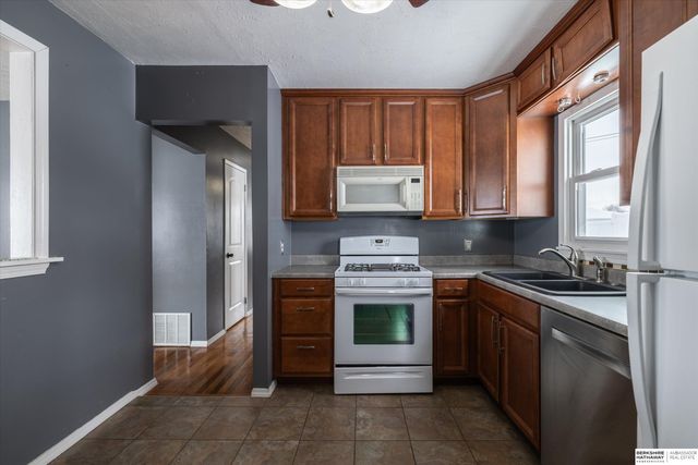 7420 S 72nd Street, La Vista, NE 68128