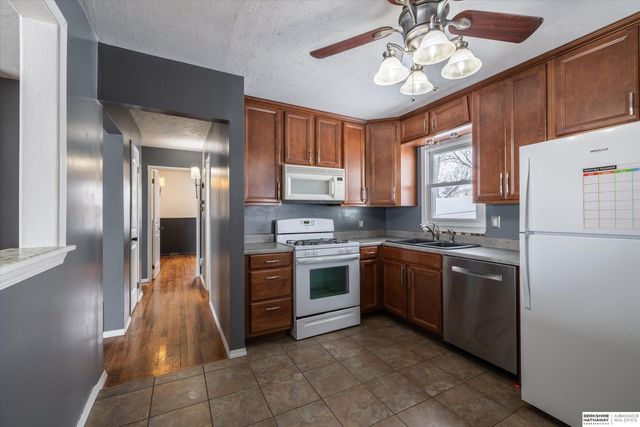 7420 S 72nd Street, La Vista, NE 68128