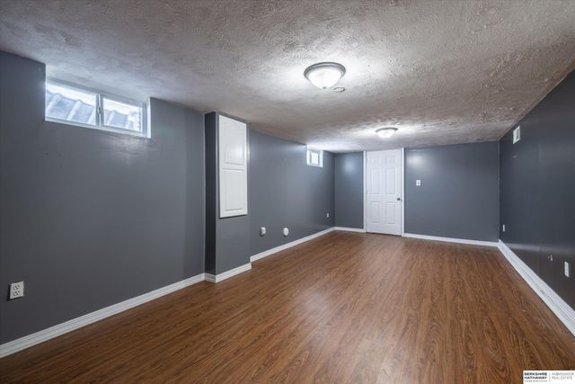 7420 S 72nd Street, La Vista, NE 68128