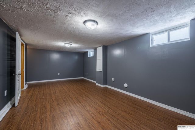 7420 S 72nd Street, La Vista, NE 68128