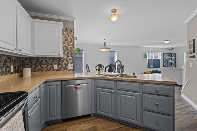 6111 Windmill Way, Mcfarland, WI 53558