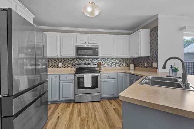 6111 Windmill Way, Mcfarland, WI 53558