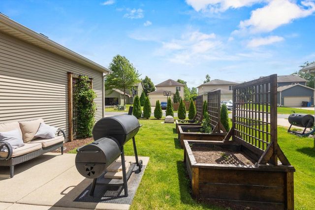 6111 Windmill Way, Mcfarland, WI 53558
