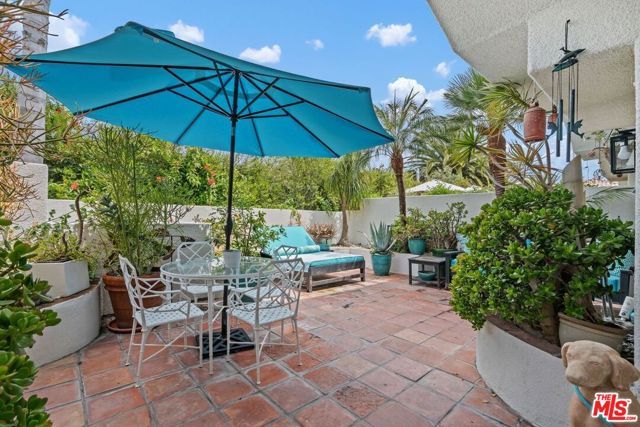 6435 Zumirez Drive 10, Malibu, CA 90265