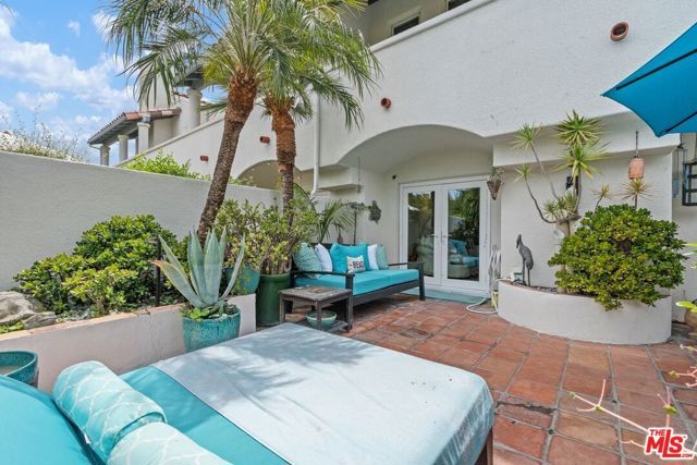 6435 Zumirez Drive 10, Malibu, CA 90265