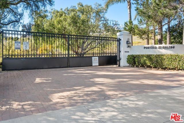 6435 Zumirez Drive 10, Malibu, CA 90265