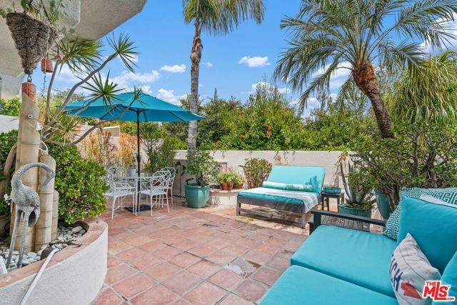 6435 Zumirez Drive 10, Malibu, CA 90265