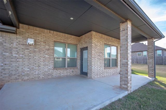 577 Megan Lane, Blanchard, OK 73010