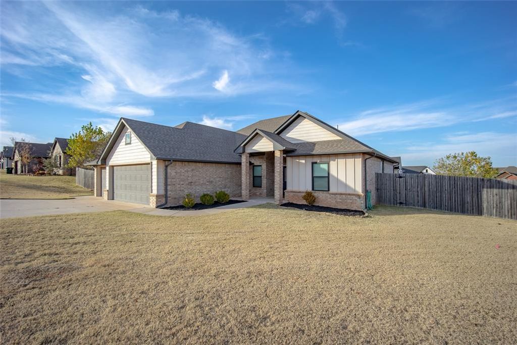 577 Megan Lane, Blanchard, OK 73010