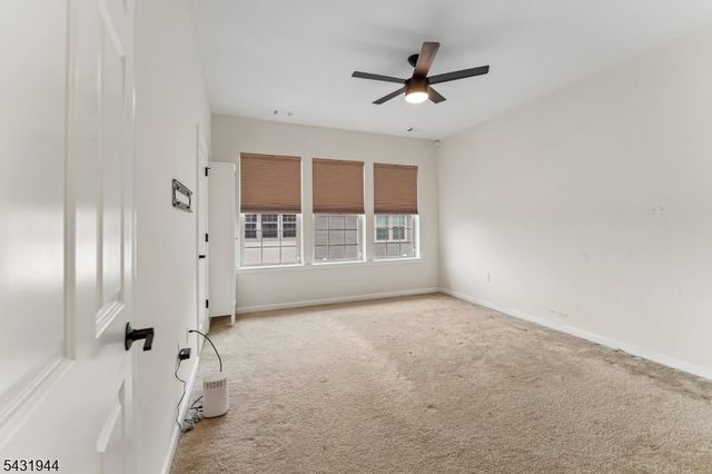1 Haralson Ct, Livingston Twp., NJ 07039