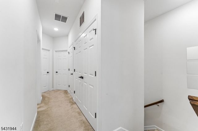 1 Haralson Ct, Livingston Twp., NJ 07039