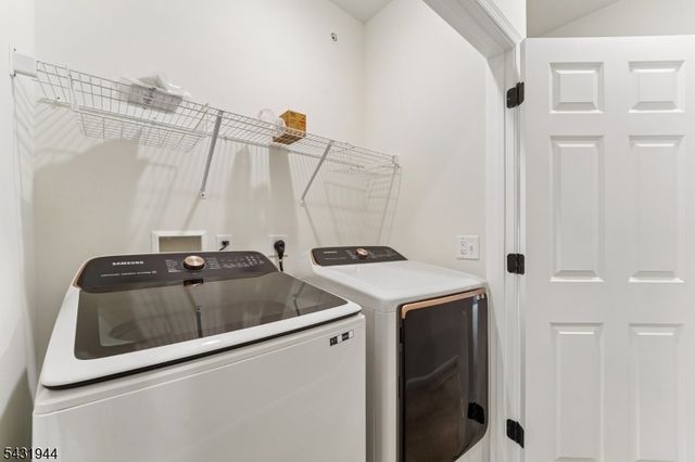 1 Haralson Ct, Livingston Twp., NJ 07039
