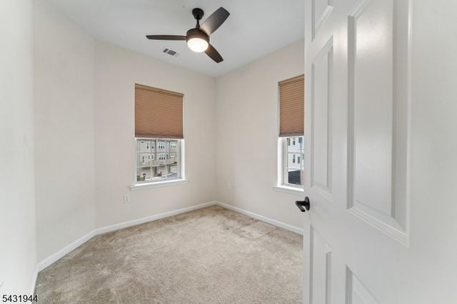 1 Haralson Ct, Livingston Twp., NJ 07039