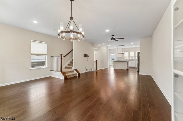 1 Haralson Ct, Livingston Twp., NJ 07039