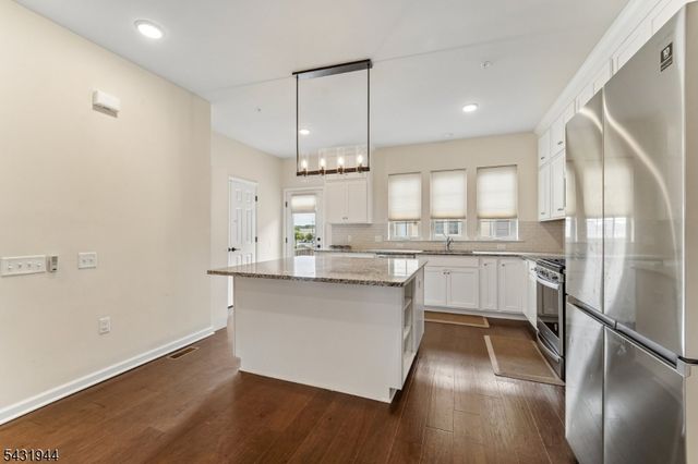 1 Haralson Ct, Livingston Twp., NJ 07039