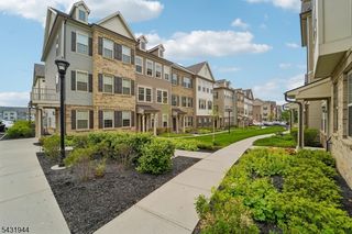 1 Haralson Ct, Livingston Twp., NJ 07039