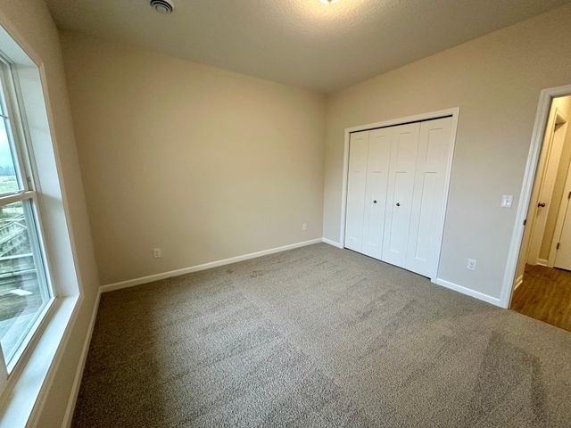 20050 Glarus Lane, Lakeville, MN 55044