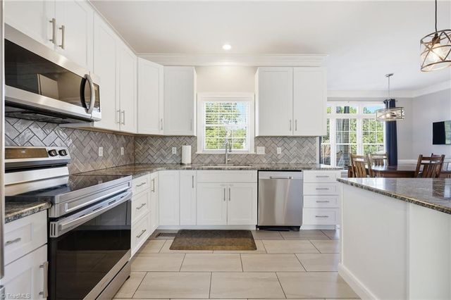 3718 Squirewood Drive, Clemmons, NC 27012