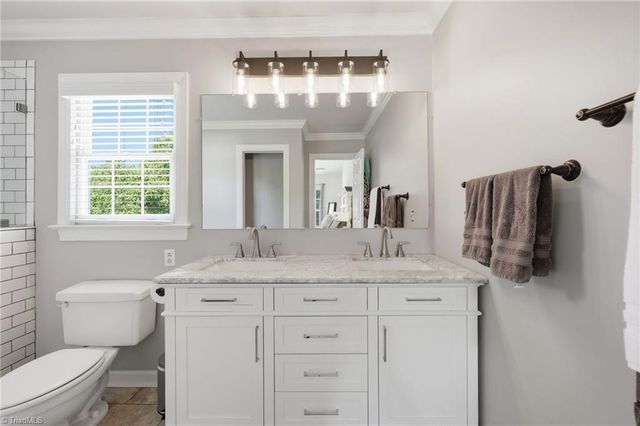 3718 Squirewood Drive, Clemmons, NC 27012