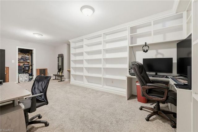 3718 Squirewood Drive, Clemmons, NC 27012