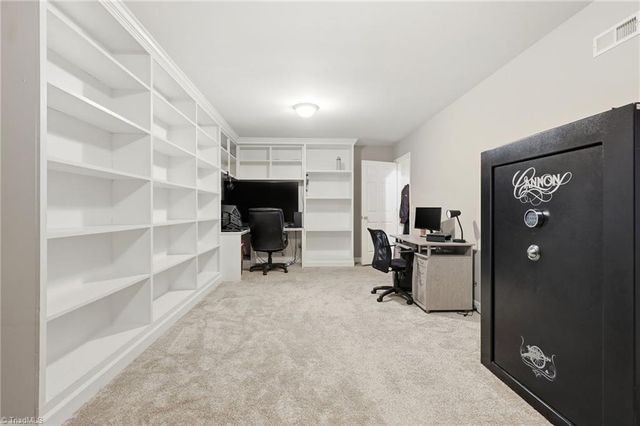 3718 Squirewood Drive, Clemmons, NC 27012