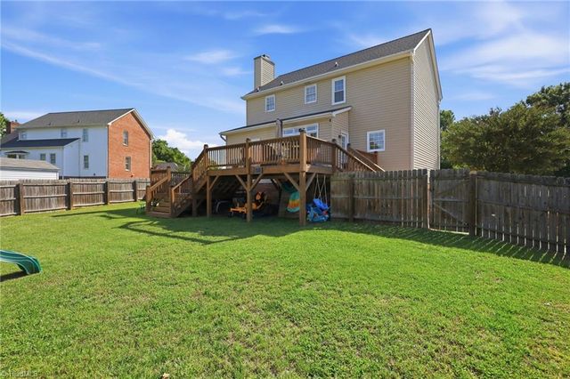 3718 Squirewood Drive, Clemmons, NC 27012