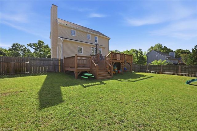 3718 Squirewood Drive, Clemmons, NC 27012