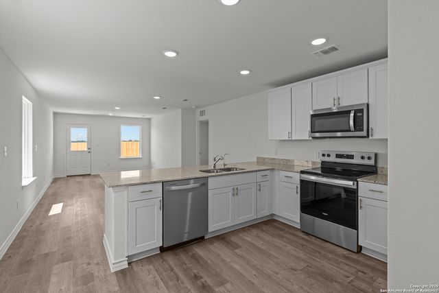 1319 Vallarta Centro, Converse, TX 78109