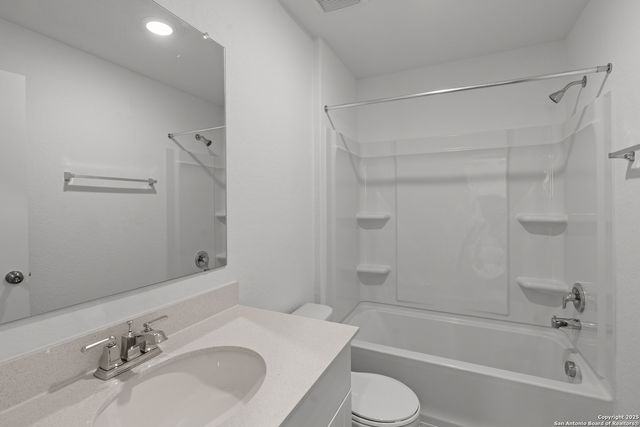 1319 Vallarta Centro, Converse, TX 78109