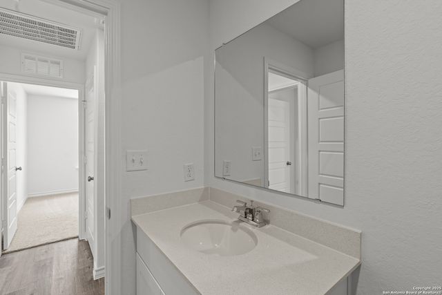 1319 Vallarta Centro, Converse, TX 78109