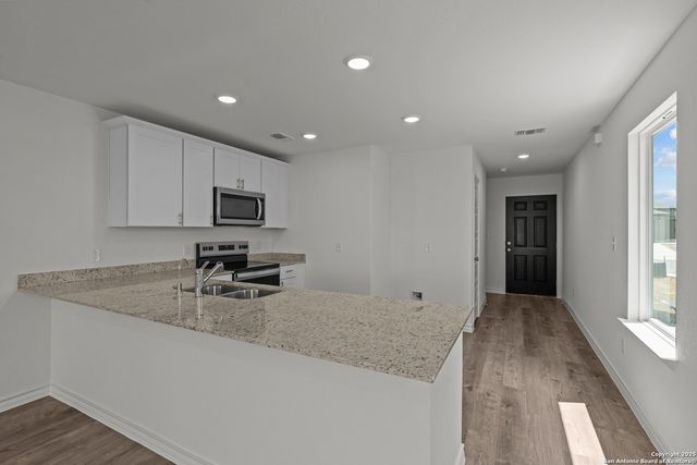 1319 Vallarta Centro, Converse, TX 78109