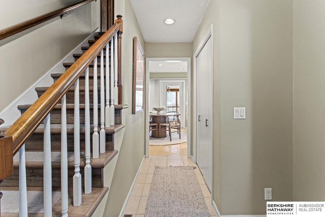 648 S 214th Street, Omaha, NE 68022