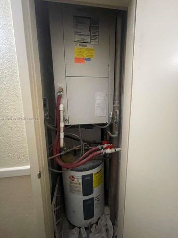 2500 NE 48th Ln 301, Fort Lauderdale, FL 33308