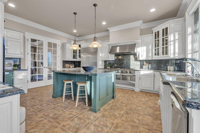 13401 Pino Canyon Place NE, Albuquerque, NM 87111