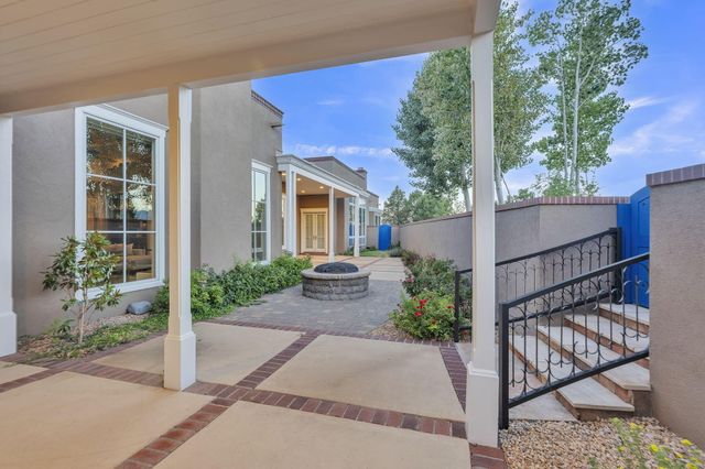 13401 Pino Canyon Place NE, Albuquerque, NM 87111