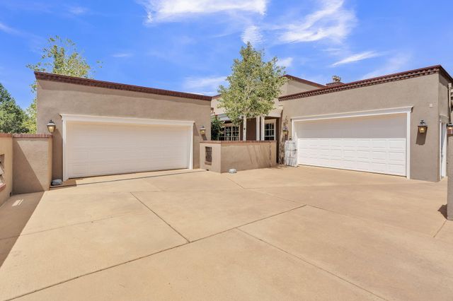 13401 Pino Canyon Place NE, Albuquerque, NM 87111