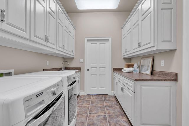 13401 Pino Canyon Place NE, Albuquerque, NM 87111