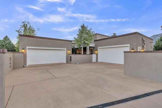 13401 Pino Canyon Place NE, Albuquerque, NM 87111