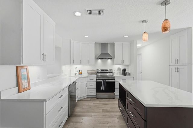 4145 HARRISBURG STREET NE, St Petersburg, FL 33703