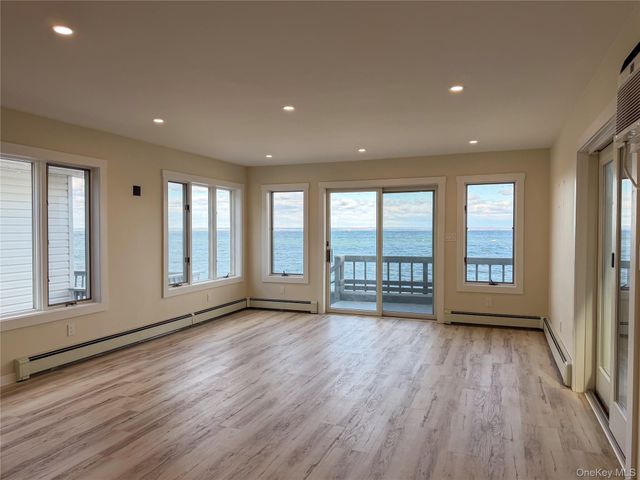 19 Pine Lane, Bayville, NY 11709