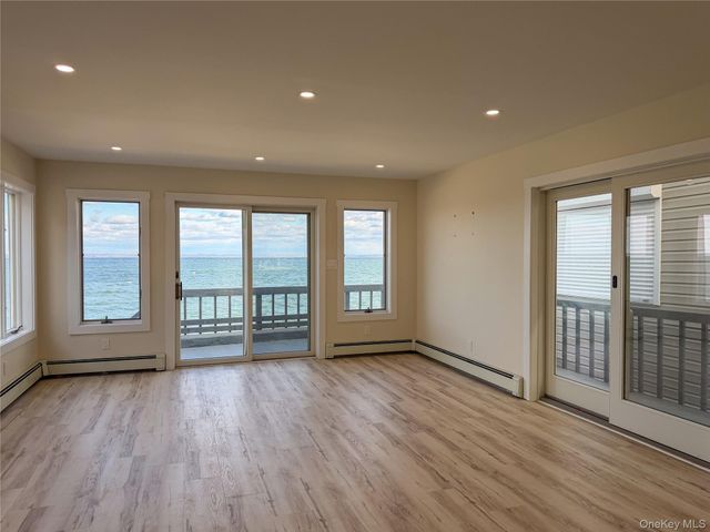 19 Pine Lane, Bayville, NY 11709