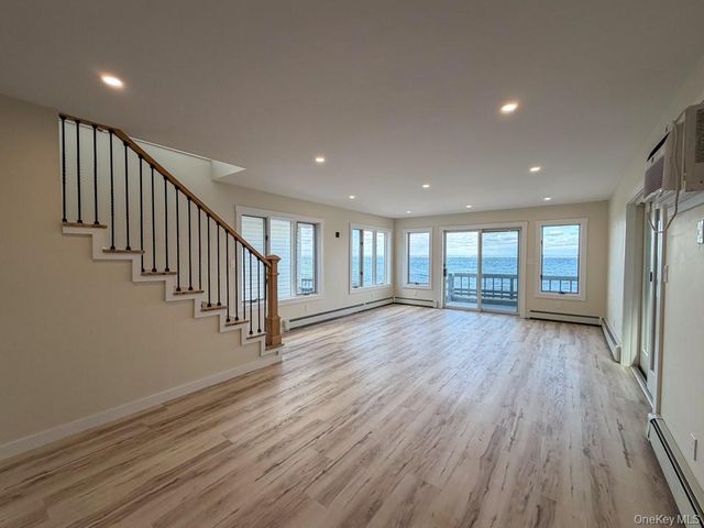 19 Pine Lane, Bayville, NY 11709