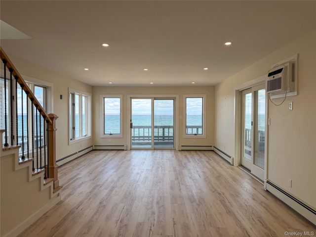 19 Pine Lane, Bayville, NY 11709