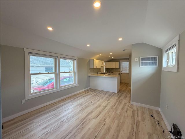 19 Pine Lane, Bayville, NY 11709