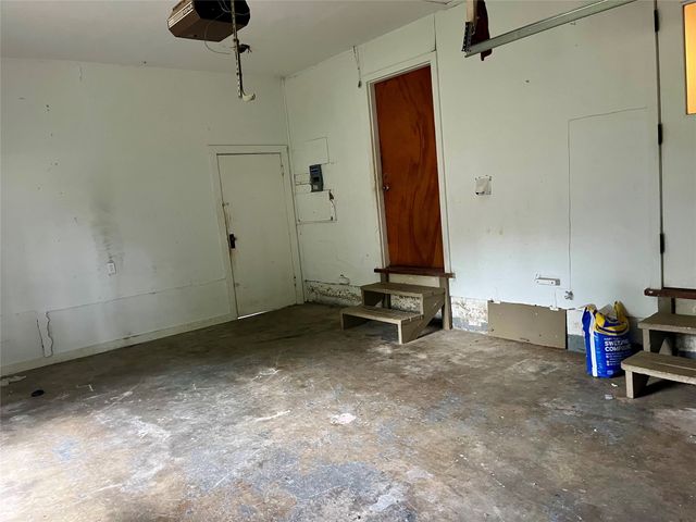 123 Varsity Circle, Arlington, TX 76013