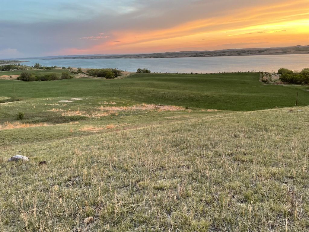 15 Oahe Links, Linton, ND 58552