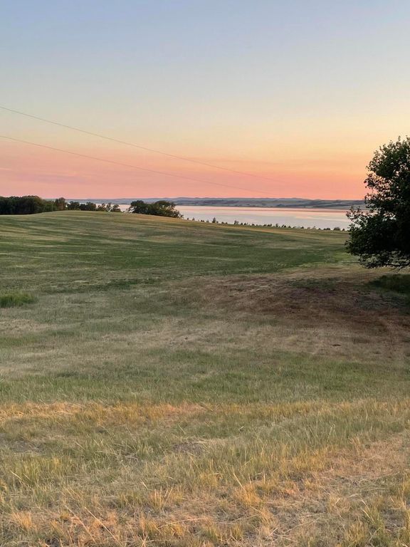 15 Oahe Links, Linton, ND 58552 photo 4