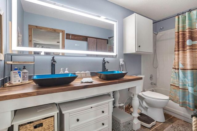314 & 30 Sunset Dr, Lakehills, TX 78063